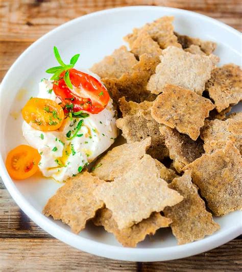 How does Brown-Rice Crackers fit into your Daily Goals - calories, carbs, nutrition