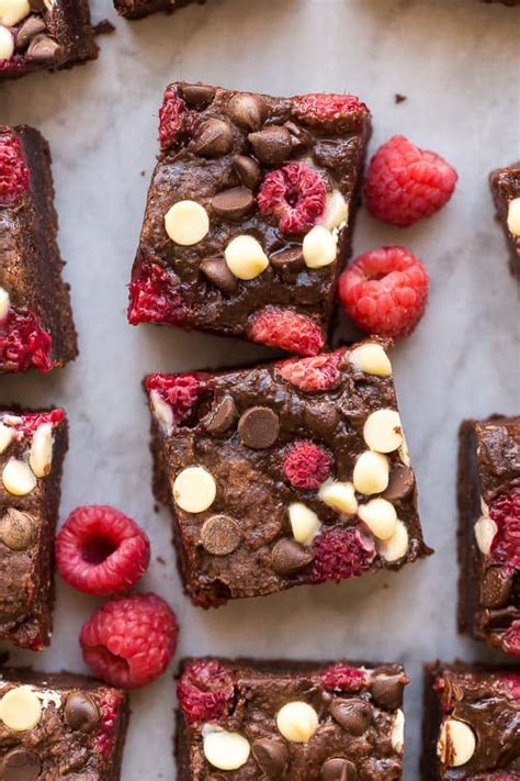 How does Brownie Triple Chocolate Raspberry Sweet Shot fit into your Daily Goals - calories, carbs, nutrition