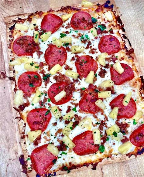 How does Bruschetta Calzone fit into your Daily Goals - calories, carbs, nutrition