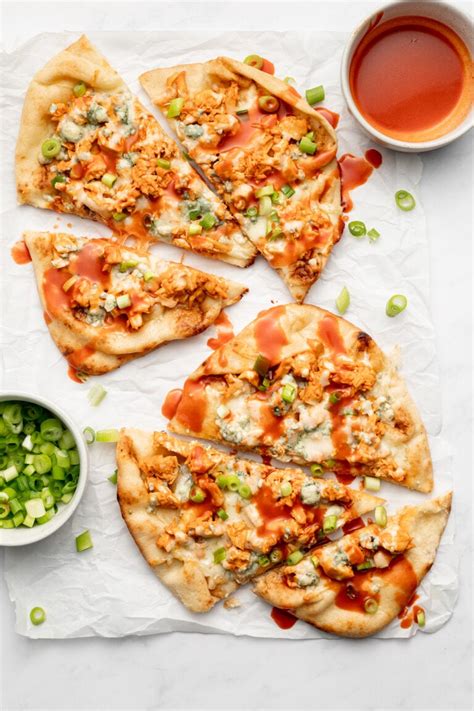 How does Buffalo Chicken Flatbread fit into your Daily Goals - calories, carbs, nutrition