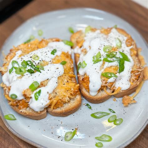 How does Buffalo Chicken Melt fit into your Daily Goals - calories, carbs, nutrition