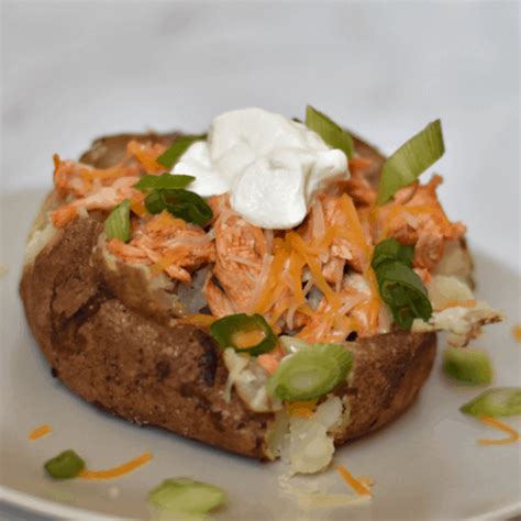 How does Buffalo Chicken Potato Bowl (1) fit into your Daily Goals - calories, carbs, nutrition