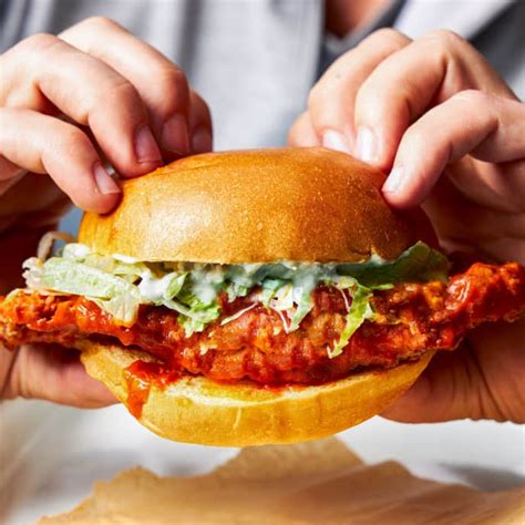 How does Buffalo Chicken Sandwich (3995.0) fit into your Daily Goals - calories, carbs, nutrition