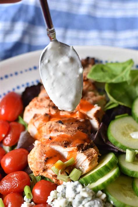 How does Buffalo Chicken and Blue Cheese Shaker Salad (103127.0) fit into your Daily Goals - calories, carbs, nutrition