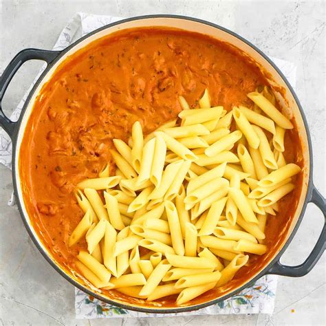 How does Butter Chicken with Penne Pasta MEDIUM fit into your Daily Goals - calories, carbs, nutrition