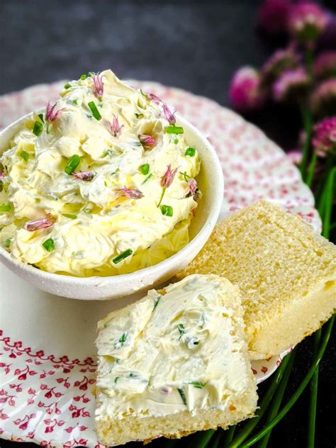 How does Butter Whipped Chive 2 Tbsp fit into your Daily Goals - calories, carbs, nutrition