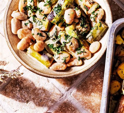 How does Buttered Beans and Braised Leeks fit into your Daily Goals - calories, carbs, nutrition