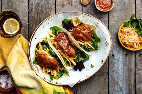 How does Buttermilk Chicken Taco fit into your Daily Goals - calories, carbs, nutrition