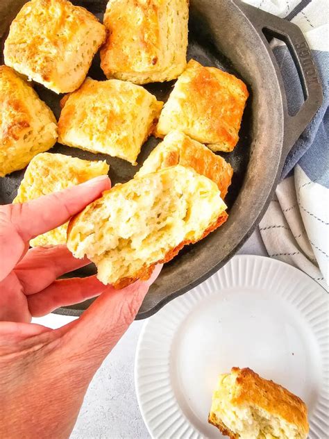 How does Buttermilk Pan Biscuits fit into your Daily Goals - calories, carbs, nutrition