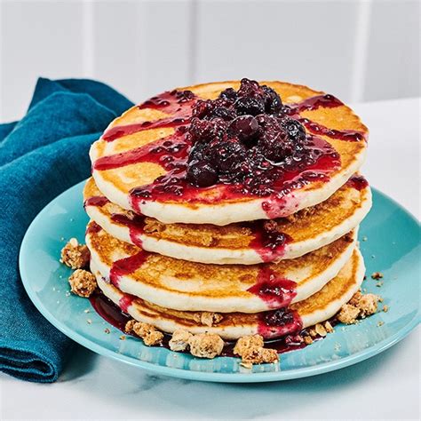 How does Buttermilk Pancakes, Strawberry Compote, Smart Balance Spread, Scrambled Eggs (400VEG) fit into your Daily Goals - calories, carbs, nutrition