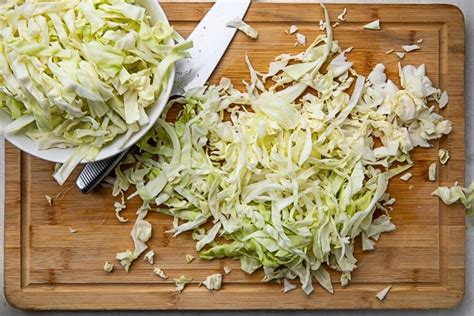 How does Cabbage Shredded & Salmon Salad fit into your Daily Goals - calories, carbs, nutrition