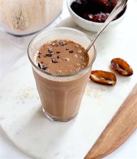 How does Cacao Sea Salt Smoothie fit into your Daily Goals - calories, carbs, nutrition