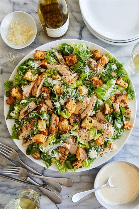 How does Caesar Chicken Salad fit into your Daily Goals - calories, carbs, nutrition