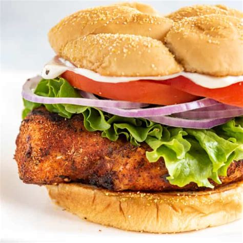 How does Cajun Chicken Sandwich (34921.282) fit into your Daily Goals - calories, carbs, nutrition