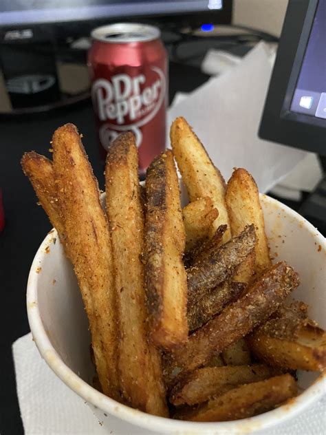 How does Cajun Fries (Reg) fit into your Daily Goals - calories, carbs, nutrition