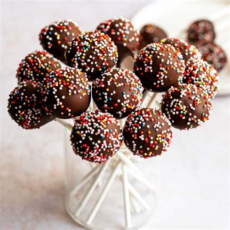 How does Cake Pops Chocolate Brownie fit into your Daily Goals - calories, carbs, nutrition