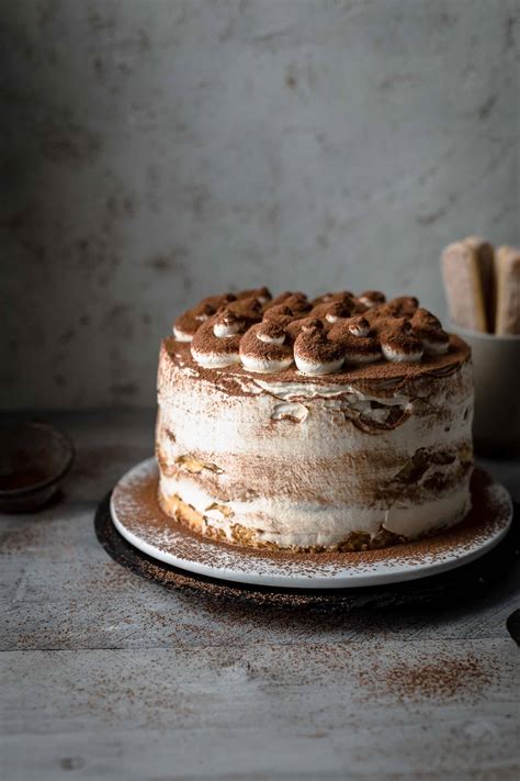 How does Cake Tiramisu SLC=4x8 HP fit into your Daily Goals - calories, carbs, nutrition