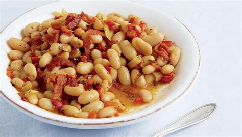 How does Cannellini Beans with Lemon, Roasted Red Peppers and Bacon fit into your Daily Goals - calories, carbs, nutrition