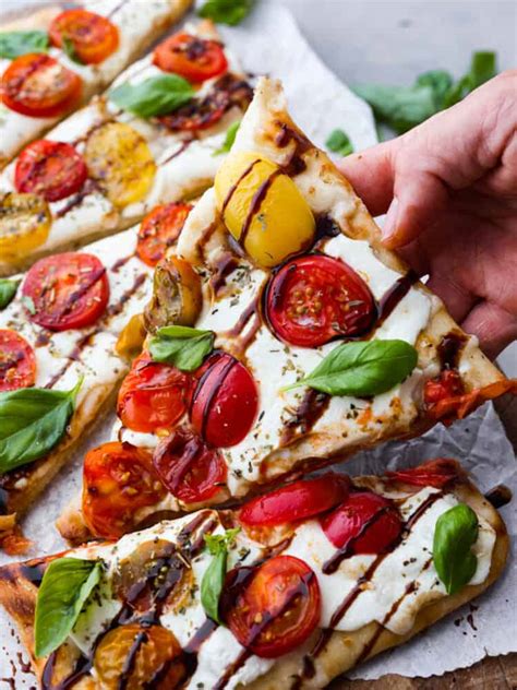 How does Caprese Flatbread fit into your Daily Goals - calories, carbs, nutrition