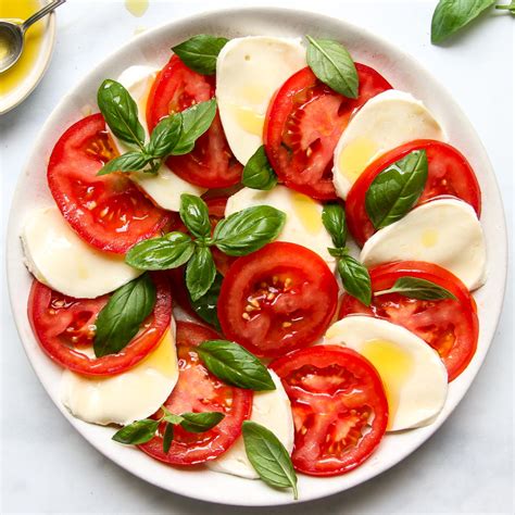 How does Caprese Prosciutto fit into your Daily Goals - calories, carbs, nutrition