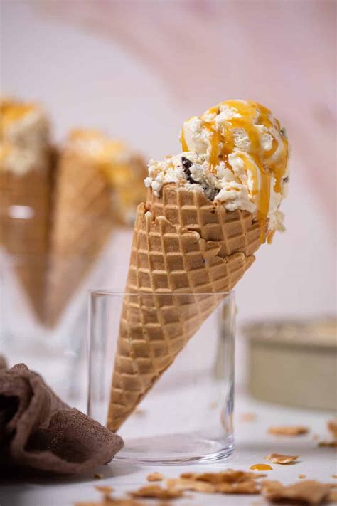 How does Caramel Cone Ice Cream fit into your Daily Goals - calories, carbs, nutrition