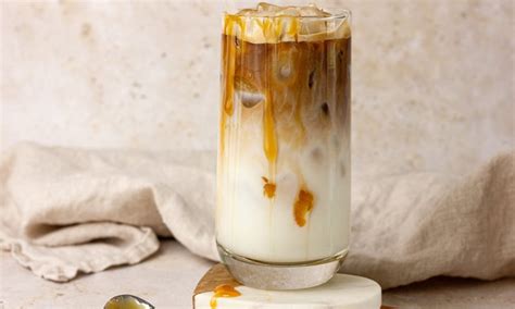 How does Caramel Macchiato fit into your Daily Goals - calories, carbs, nutrition