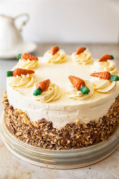 How does Carrot Creme Cake fit into your Daily Goals - calories, carbs, nutrition