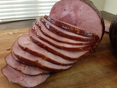 How does Carved Smoked Pit Ham fit into your Daily Goals - calories, carbs, nutrition