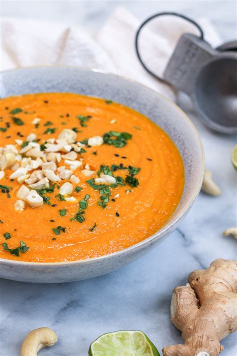 How does Cashew Carrot Ginger Bisque fit into your Daily Goals - calories, carbs, nutrition