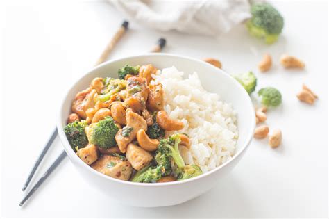 How does Cashew Chicken with Broccoli and Rice and Vegetarian Egg Roll fit into your Daily Goals - calories, carbs, nutrition