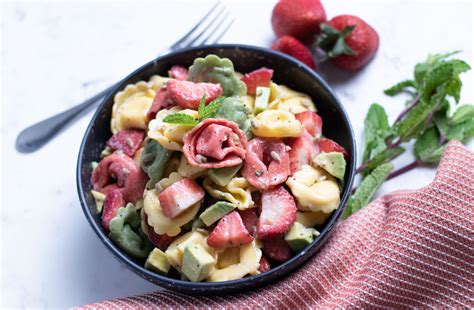 How does Cauliflower with Tri-Color Tortellini, in Vinaigrette fit into your Daily Goals - calories, carbs, nutrition