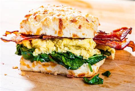 How does Cheddar Biscuit with Egg, Bacon & Cheese fit into your Daily Goals - calories, carbs, nutrition