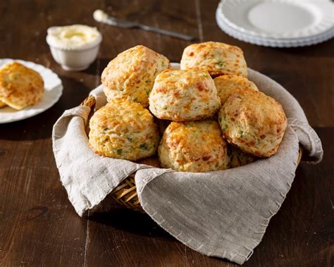 How does Cheddar Onion Biscuits fit into your Daily Goals - calories, carbs, nutrition