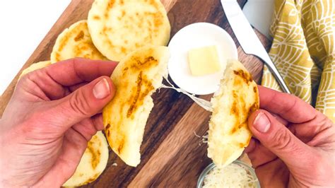 How does Cheese Arepas fit into your Daily Goals - calories, carbs, nutrition