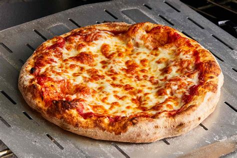 How does Cheese Pizza fit into your Daily Goals - calories, carbs, nutrition