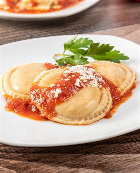 How does Cheese Ravioli - Jumbo fit into your Daily Goals - calories, carbs, nutrition