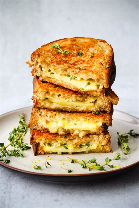 How does Cheese on Cheese Sandwiches fit into your Daily Goals - calories, carbs, nutrition