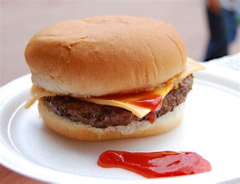 How does Cheeseburger, Ketchup only fit into your Daily Goals - calories, carbs, nutrition