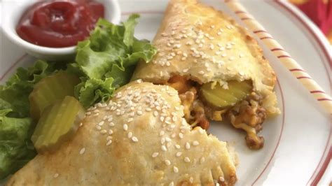 How does Cheeseburger Calzone fit into your Daily Goals - calories, carbs, nutrition