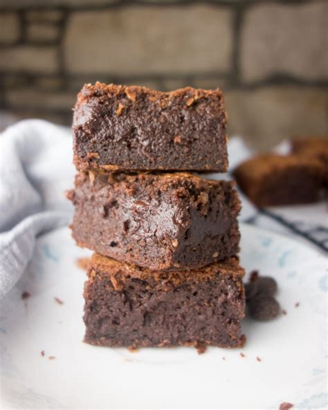 How does Chewy Chocolate Brownie fit into your Daily Goals - calories, carbs, nutrition