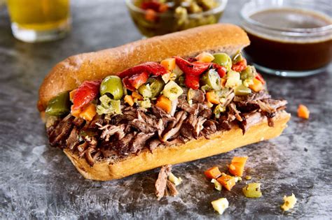 How does Chicago Beef Sub fit into your Daily Goals - calories, carbs, nutrition