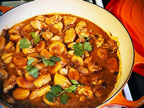 How does Chicken Apricot Curry Stew (22787.0) fit into your Daily Goals - calories, carbs, nutrition
