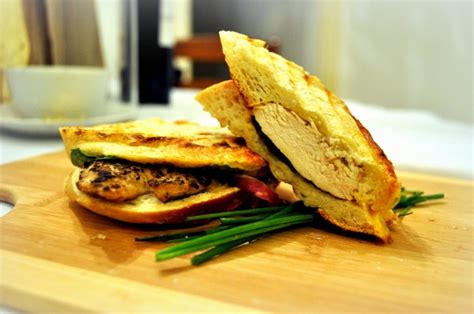 How does Chicken Apricot Sandwich fit into your Daily Goals - calories, carbs, nutrition