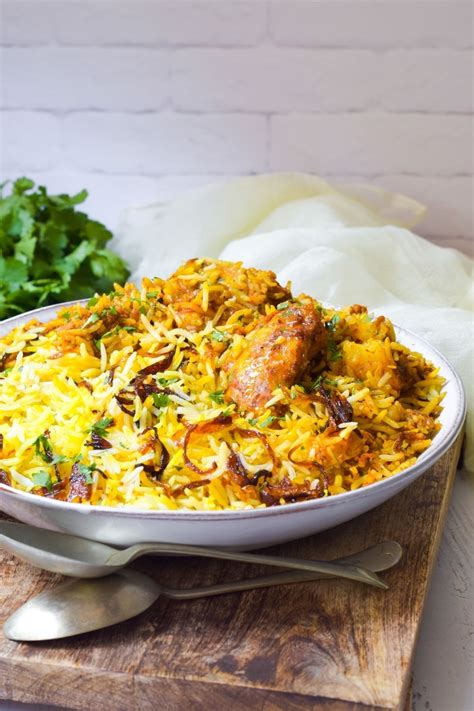 How does Chicken Biryani fit into your Daily Goals - calories, carbs, nutrition