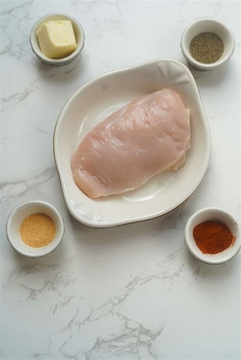 How does Chicken Breast 4 oz Buffalo fit into your Daily Goals - calories, carbs, nutrition