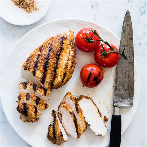 How does Chicken Breast Rndm Grilled Tunisian Bias Sliced 1/4