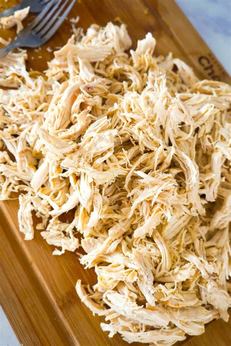 How does Chicken Breast Rndm Nice Thai Shredded #16 Scoop fit into your Daily Goals - calories, carbs, nutrition