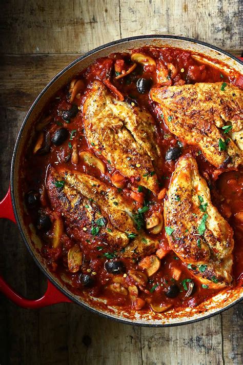 How does Chicken Cacciatore Casserette fit into your Daily Goals - calories, carbs, nutrition