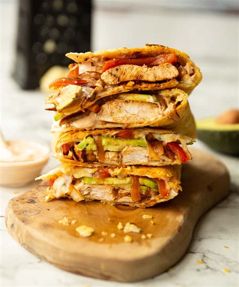 How does Chicken Chipotle Quesadilla fit into your Daily Goals - calories, carbs, nutrition