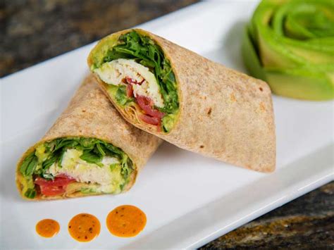 How does Chicken Club Whole Wheat Wrap fit into your Daily Goals - calories, carbs, nutrition